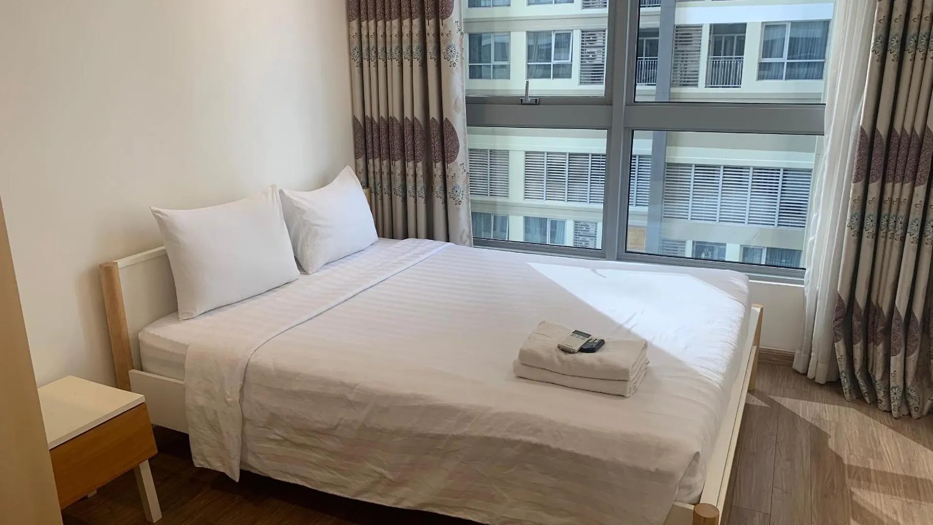 Vinhomes Central Park Apartment Roseland - Can Ho Dich Vu Ho Chi Minh City