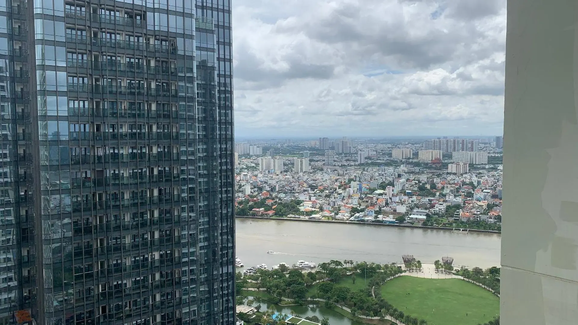 Vinhomes Central Park Apartment Roseland - Can Ho Dich Vu Ho Chi Minh City Vietnam