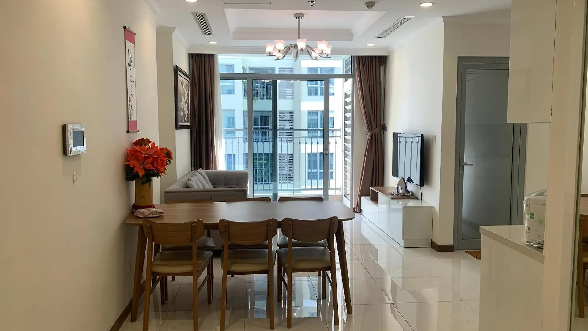 Vinhomes Central Park Apartment Roseland - Can Ho Dich Vu Ho Chi Minh City